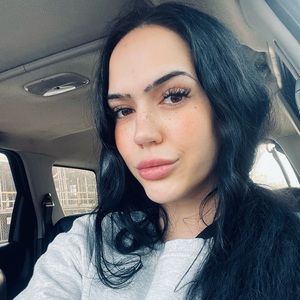 Meet your Posher, Cassi